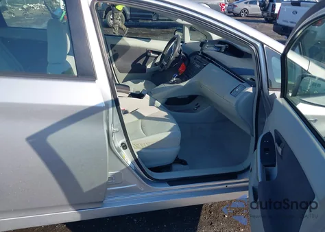 2011 Toyota Prius Three z USA, uszkodzony, nr VIN JTDKN3DU5B5351789